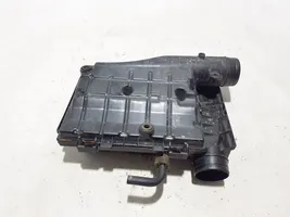 Volkswagen PASSAT B8 Caja del filtro de aire 04E129611G