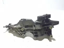 Volkswagen Amarok Supporto del generatore/alternatore 03L903143J