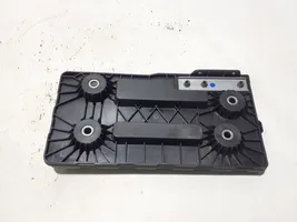 Volkswagen PASSAT B8 Batteriehalterung 3Q0804869