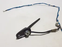 Toyota Hilux (AN120, AN130) Antenna GPS 863000K260