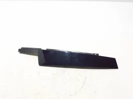 Volvo XC40 Rivestimento modanatura del vetro della portiera anteriore 31448391