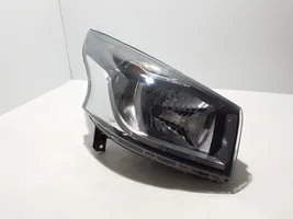 Renault Trafic III (X82) Lampa przednia 260109868R