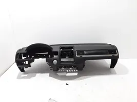 Volkswagen Touareg II Dashboard 7P1857003G