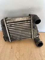 Audi A4 S4 B7 8E 8H Chłodnica powietrza doładowującego / Intercooler 