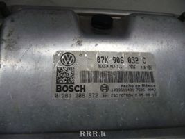 Volkswagen New Beetle Variklio valdymo blokas 07K906032C