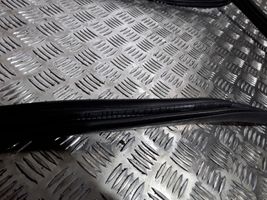 Mercedes-Benz GL X166 Galinė sandarinimo guma (ant kėbulo) A1666970251