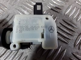 Mercedes-Benz B W245 Motorino della chiusura centralizzata A2038201997