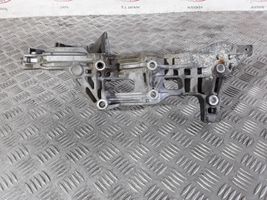 Volkswagen Tiguan Support de compresseur de clim 04L903143