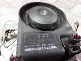 Volkswagen Golf VI Alarm system siren 1K0951605C