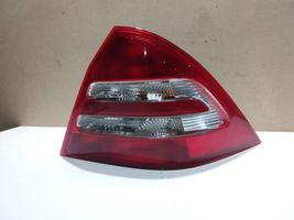 Mercedes-Benz C W203 Lampa tylna 2038200164R