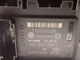 Volkswagen PASSAT B6 Priekšpusē loga pacēlāja motoriņš 1K0959702P