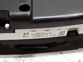 Toyota Verso Tachimetro (quadro strumenti) 838000F370