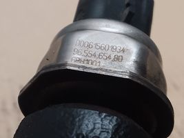 Volvo V50 Regulator ciśnienia paliwa 9654592680