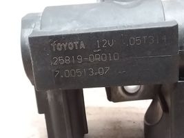 Toyota Avensis T250 Zawór ciśnienia 258190R010