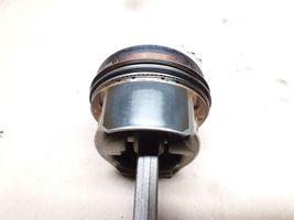 Volkswagen Golf V Piston avec bielle 021E