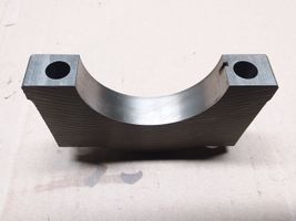 Volkswagen Golf V Supporto dell’albero motore 021AA