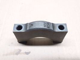 Volkswagen Golf V Supporto dell’albero motore 021AA