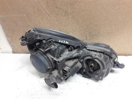 Mercedes-Benz E W211 Lampa przednia 15436100