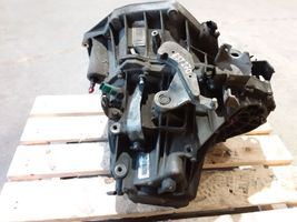 Nissan Qashqai Scatola del cambio manuale a 6 velocità 610186