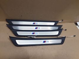 BMW 6 G32 Gran Turismo Garniture de protection de seuil intérieur 8061034