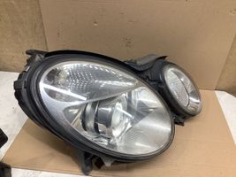 Mercedes-Benz E W211 Lampa przednia 15436200