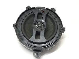 Renault Clio III Enceinte de porte arrière 8200372738