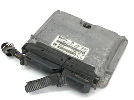 Opel Astra G Calculateur moteur ECU 0281001674