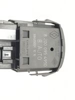 Renault Twingo II Headlight level height control switch 8200095495D
