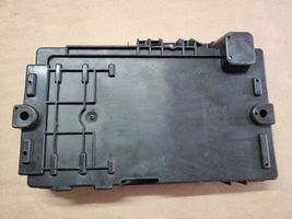 Opel Meriva B Boîte de batterie 13312808