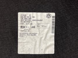 Volkswagen Golf VI Tavaratilan/takakontin alempi sivuverhoilu 5K6867427A