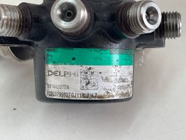 Renault Clio III Distributore del carburante agli iniettori 8200379933