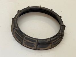 Renault Clio III Bague de verrouillage pour réservoir de carburant 09701687000