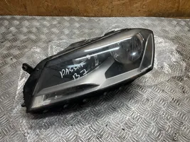 Volkswagen PASSAT B7 Lampa przednia 3AC941005