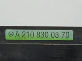 Mercedes-Benz E W212 Radiateur condenseur de climatisation A2108300370