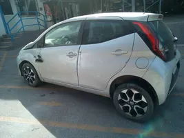 Toyota Aygo AB40 Apmušimas galinių durų (obšifke) 676400H040B0