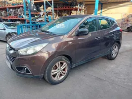 Hyundai ix35 Braccio di controllo sospensione anteriore 545012Y002