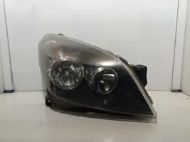 Opel Astra H Lampa przednia 