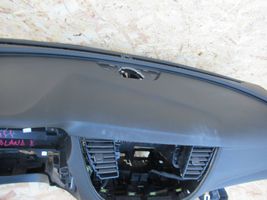 Opel Grandland X Panelė 