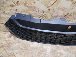 Iveco Daily 6th gen Maskownica / Grill / Atrapa górna chłodnicy 5801587018