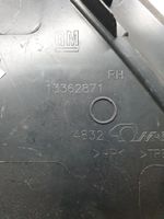 Opel Meriva B Panel wykończeniowy błotnika 13362871