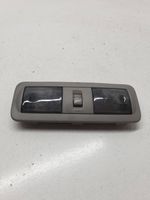 Nissan Pathfinder R51 Lampka podsufitki tylna 8305180