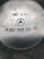 Mercedes-Benz E W211 Kita salono detalė A1639880035