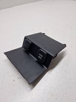 Mazda 6 Connecteur/prise USB GHP9644A1