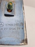Mercedes-Benz ML W163 Rivestimento portiera posteriore (modanatura) 1636900462