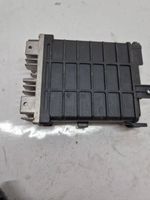 Audi 80 90 B3 Sterownik / Moduł ECU 0261200251