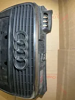 Audi A4 S4 B7 8E 8H Maskownica / Grill / Atrapa górna chłodnicy 8E0853651J