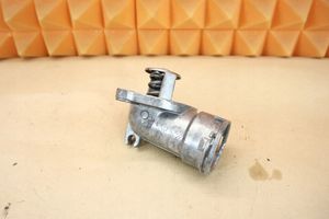 Mercedes-Benz CLS C219 Carcasa del termostato A64220002L5