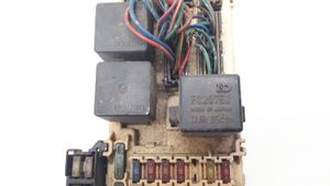 Mitsubishi Galant Module de fusibles MR243158