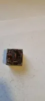 Volkswagen PASSAT B5 Other relay 191927841