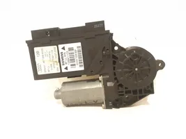 Audi A4 S4 B6 8E 8H Motorino alzacristalli della portiera anteriore 0130821764